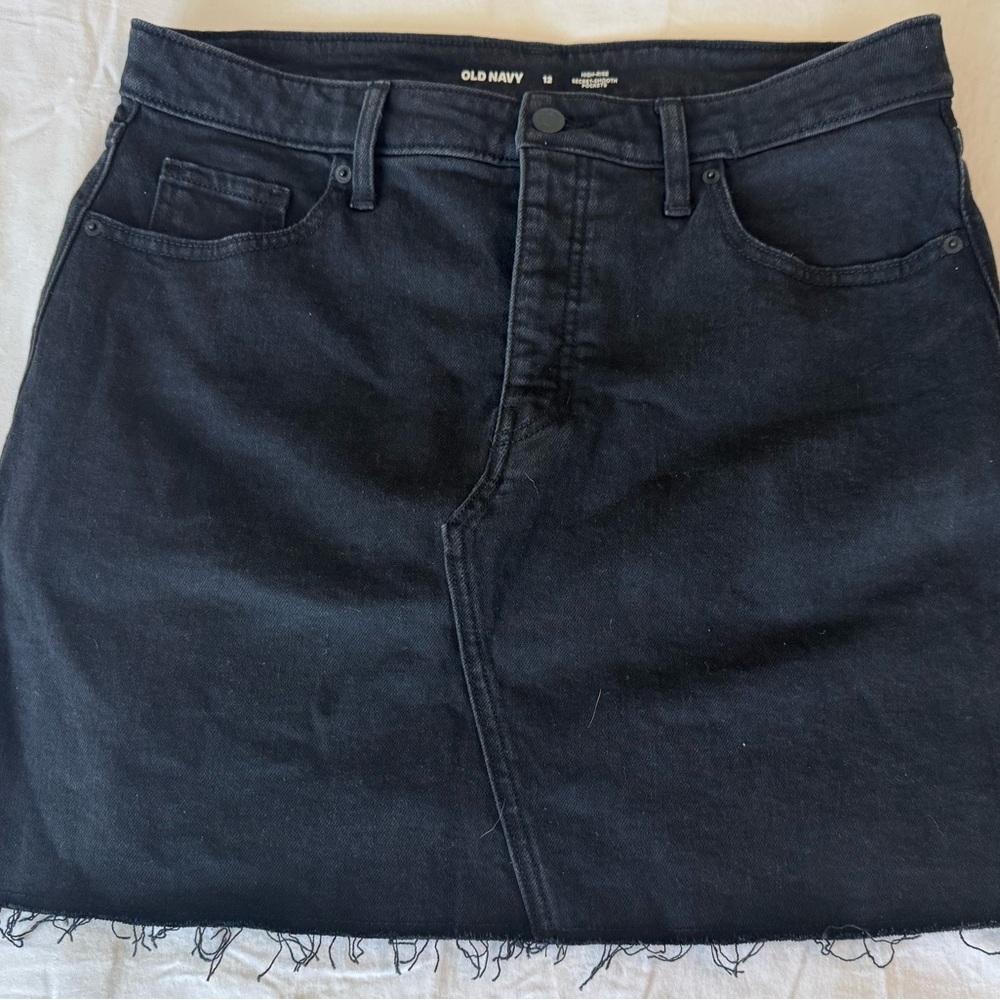 Old Navy Black Mini Skirt Chic Essential